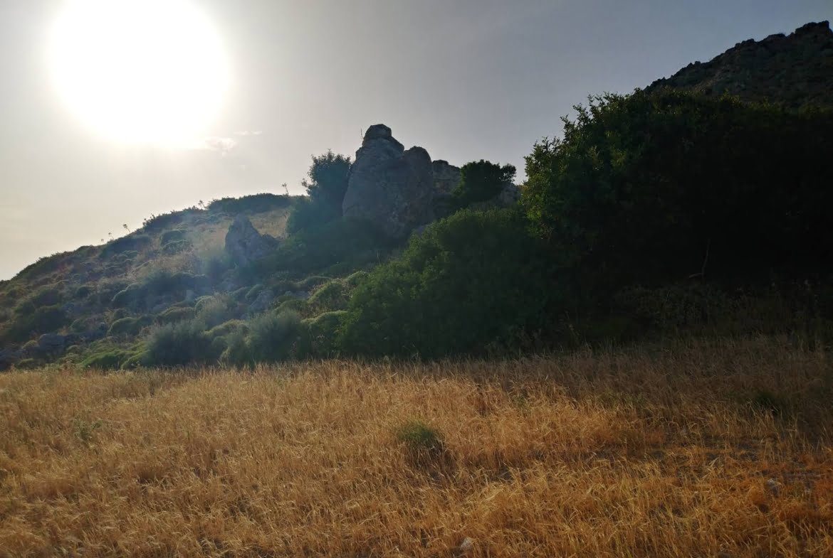 Large plot in Kerame.