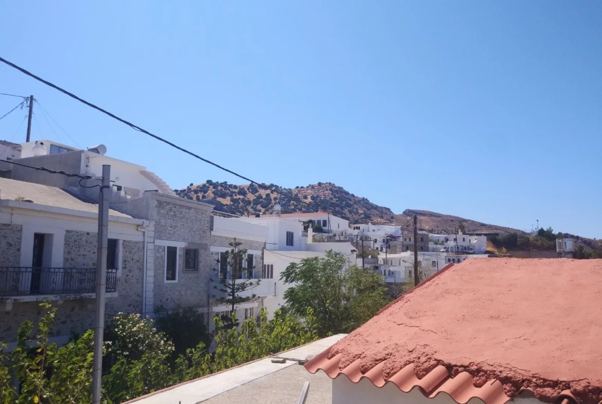 Small house in Melampes.