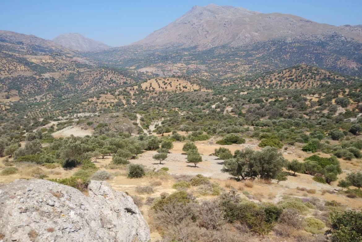Large plot of 70.000 sq.m. with building in the area of Agia Galini