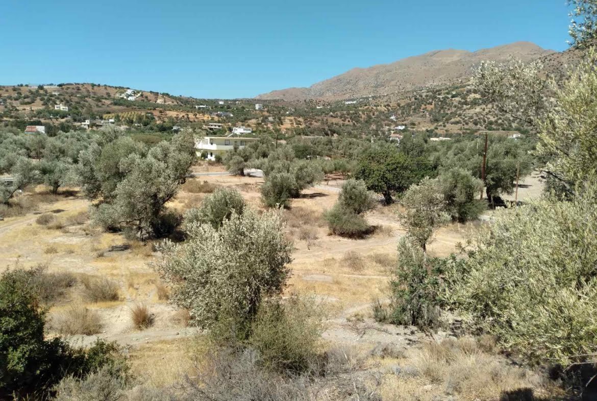 4.700 sq.m. plot of land in Agia Galini.