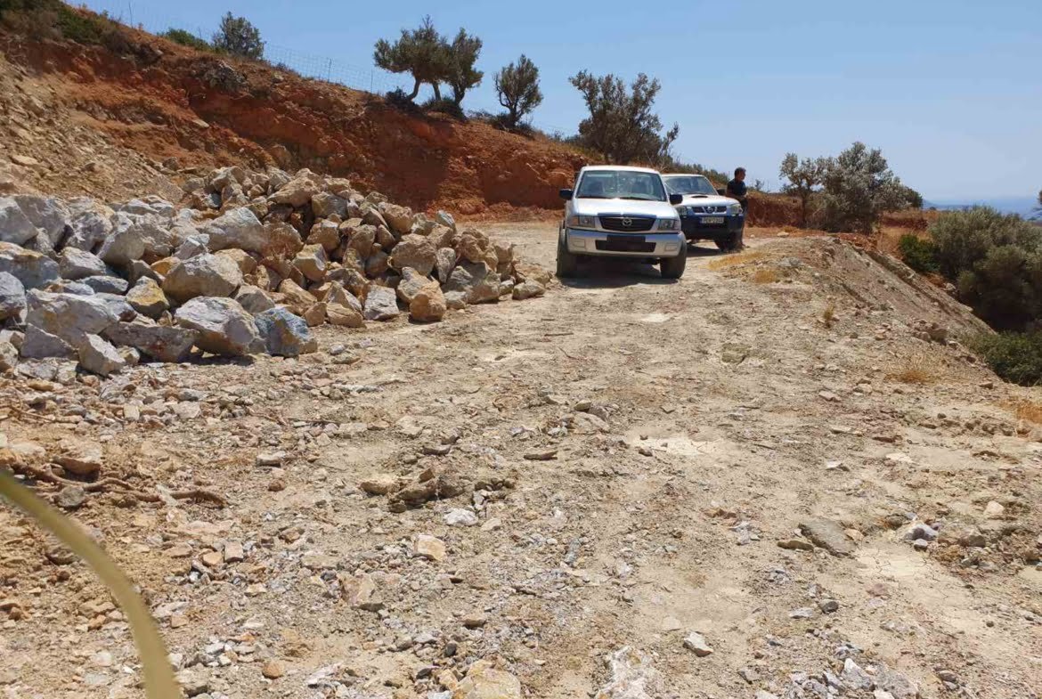 Land of 10,550 sq.m in Triopetra.