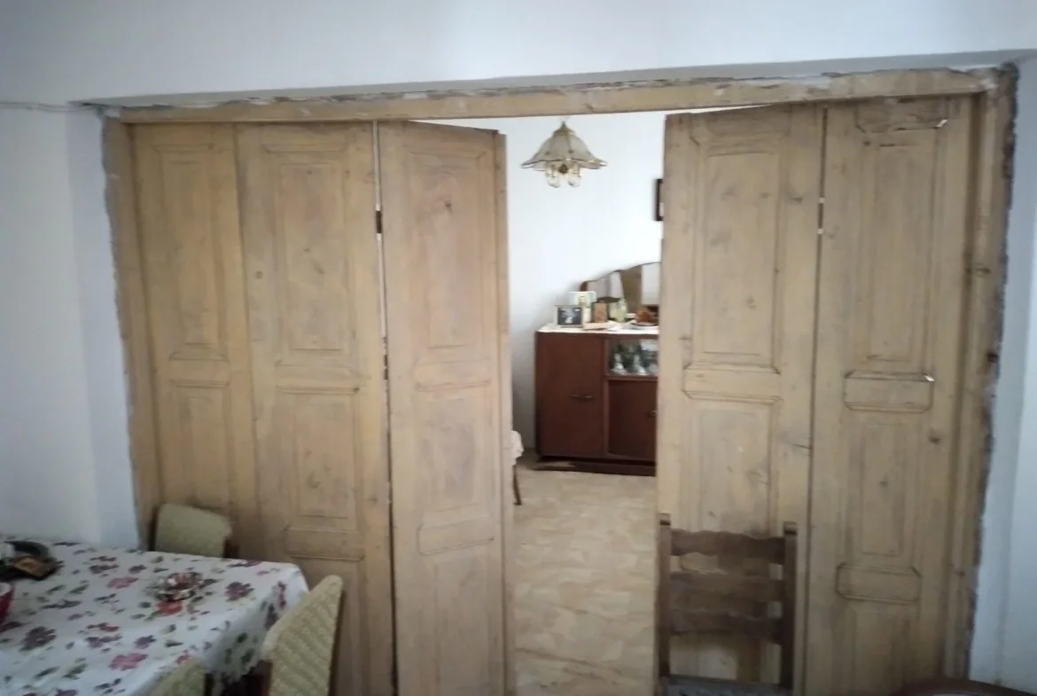 Traditional house in Apodoulou.
