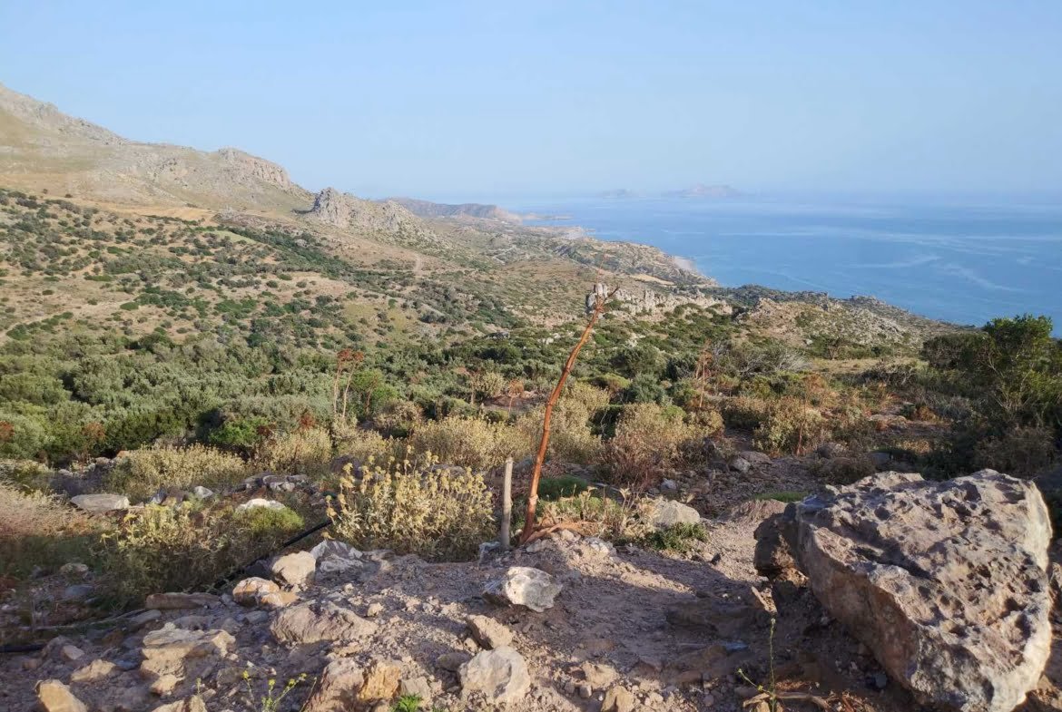 Large plot in Kerame.