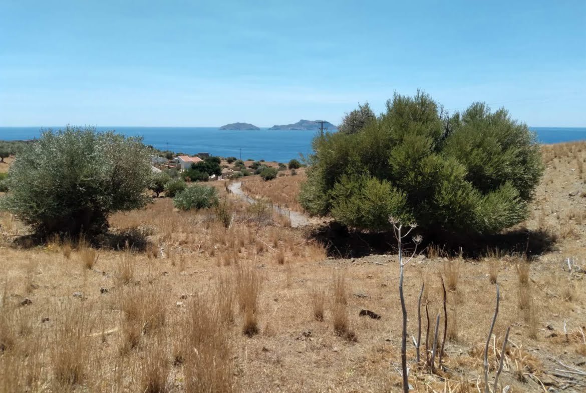 Sea view plot in Agios Pavlos.