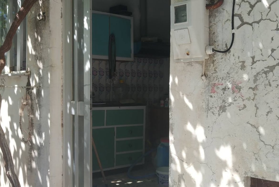 Small house in Melampes.