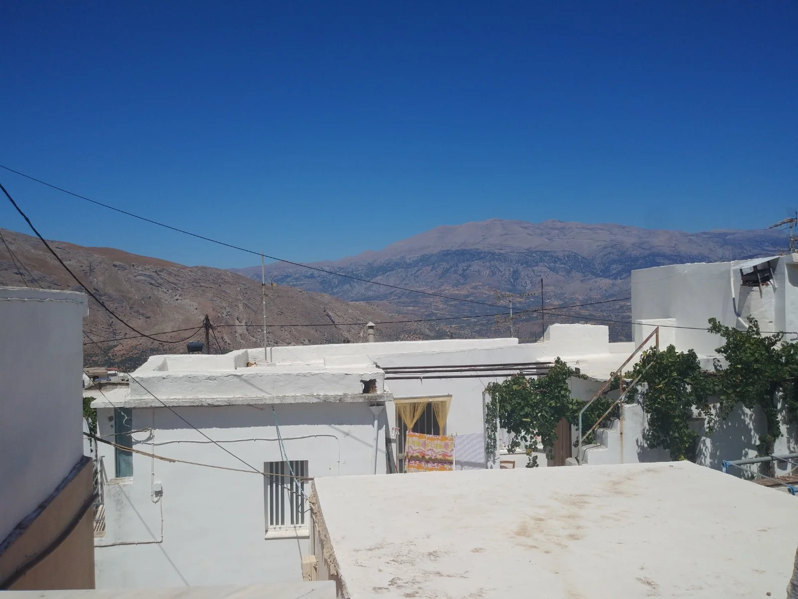 IMG-c01f9a1ef01bd1b38260120edc2e1137-V Traditional stone house with mountain views in Melambes.