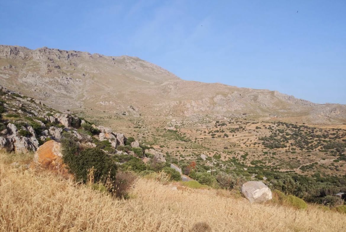 Large plot in Kerame.