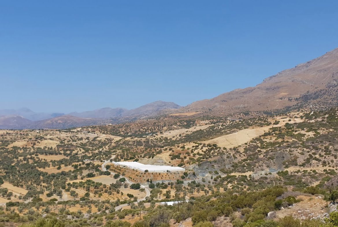 Land of 20.000 sq.m. in the area of Triopetra.