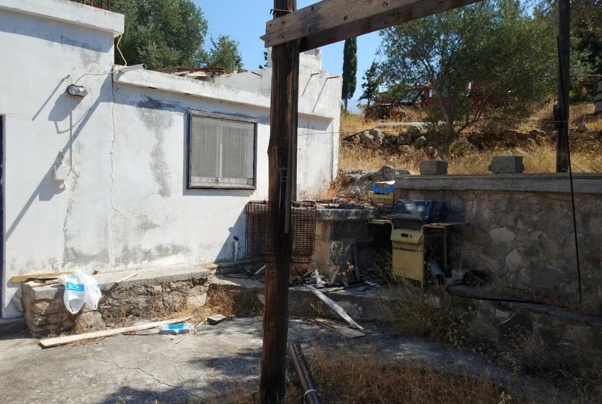 Large plot of 70.000 sq.m. with building in the area of Agia Galini