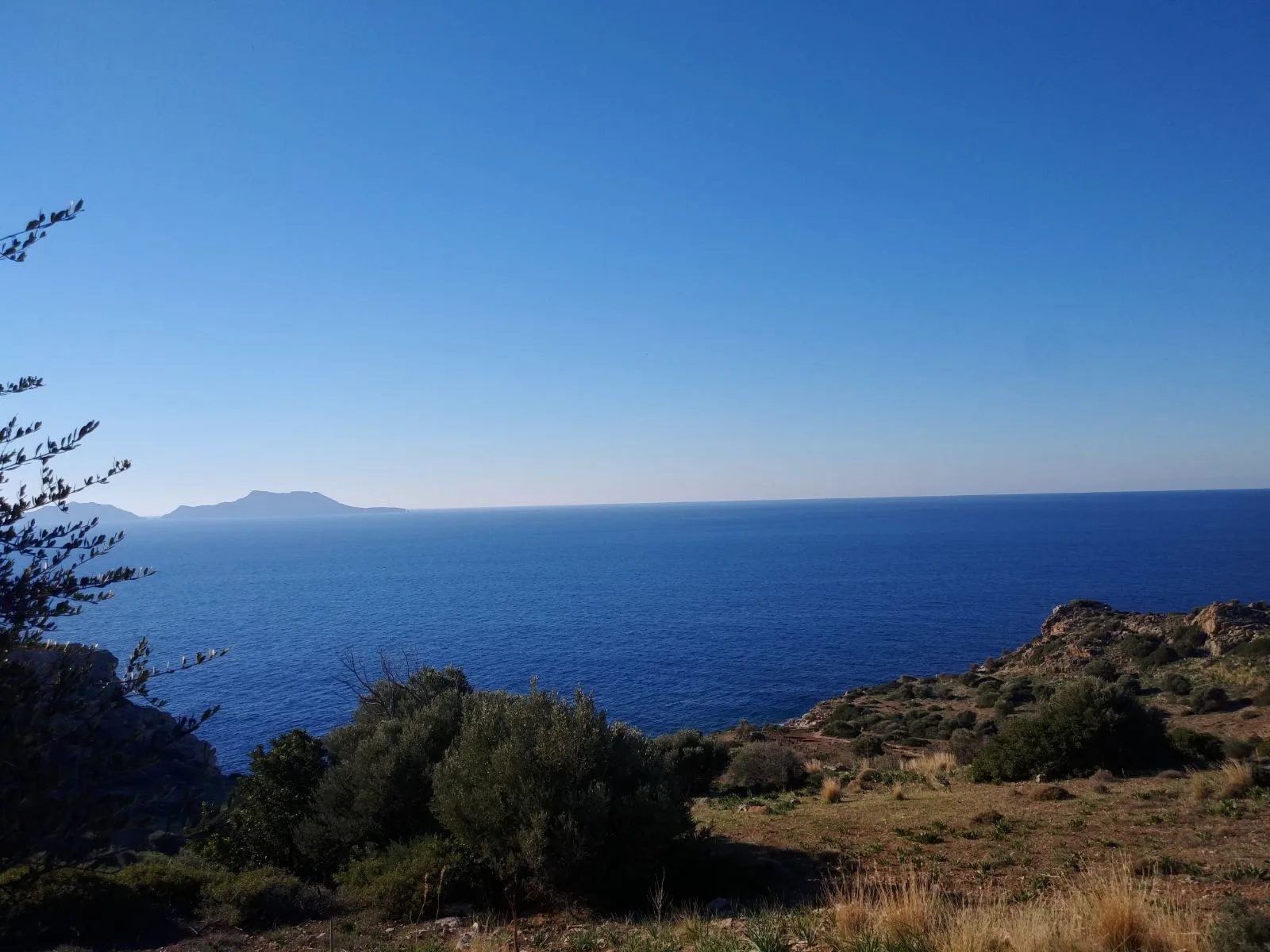 image00011 Huge plot of 11.600 sq.m. in the area of Agios Pavlos.