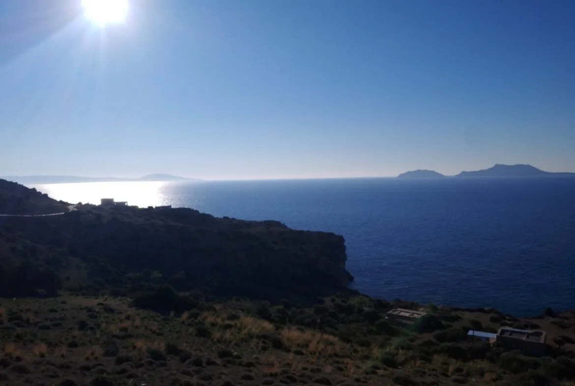 Huge plot of 11.600 sq.m. in the area of Agios Pavlos.