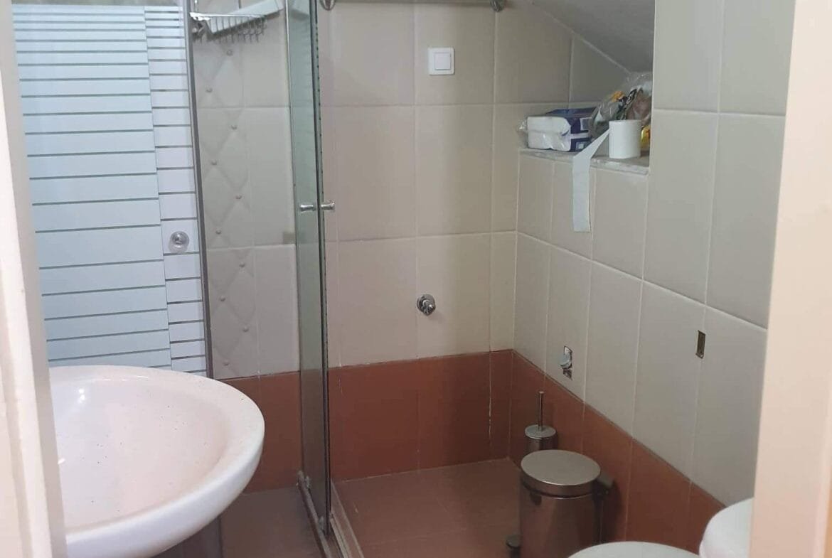 House 83 square meters for rent in Melambes.
