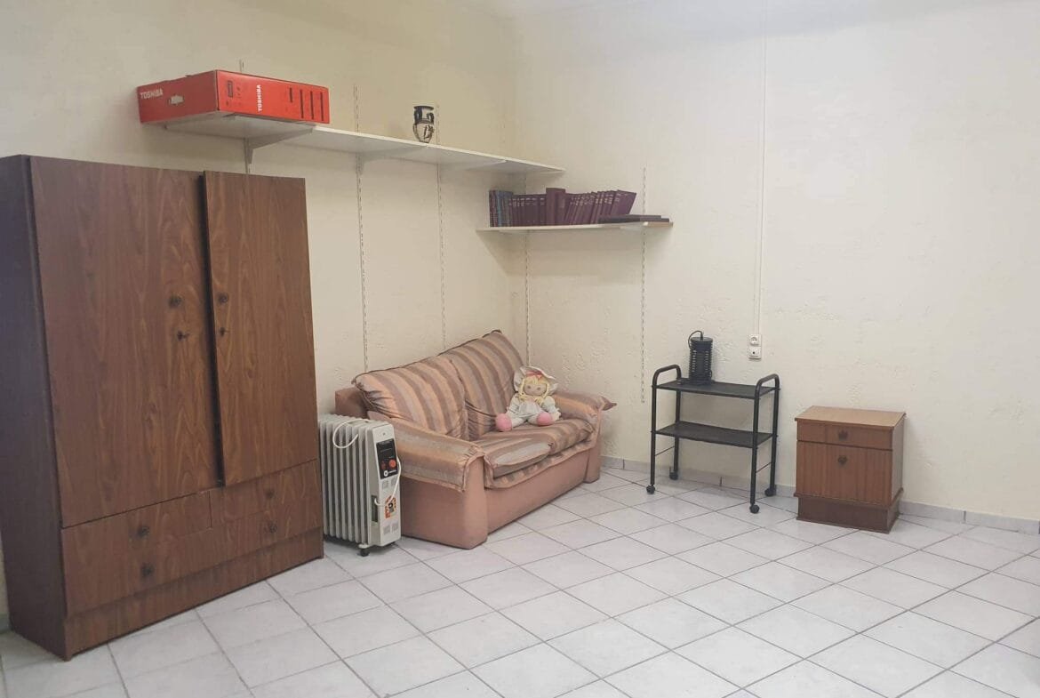 House 83 square meters for rent in Melambes.