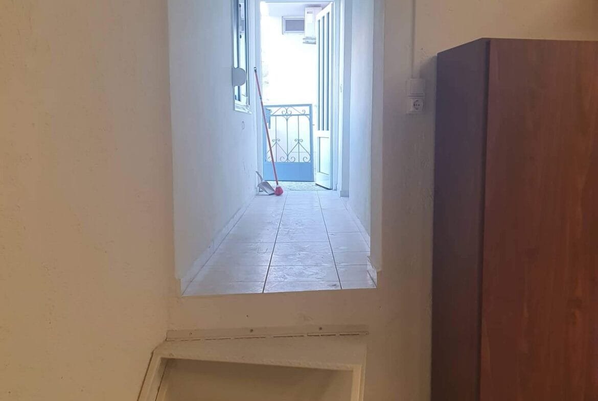 House 83 square meters for rent in Melambes.