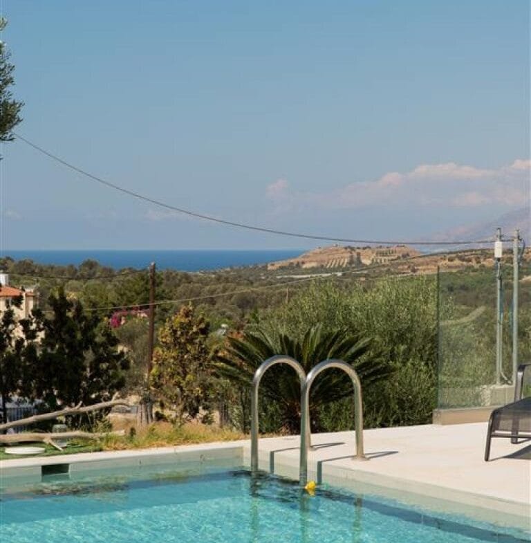 Two villas for sale in Kamilari.