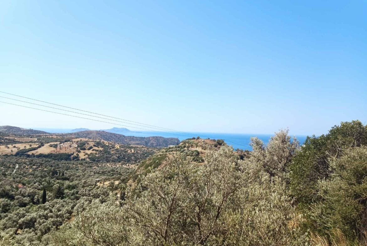 Plot of 855 sq.m. in Triopetra.