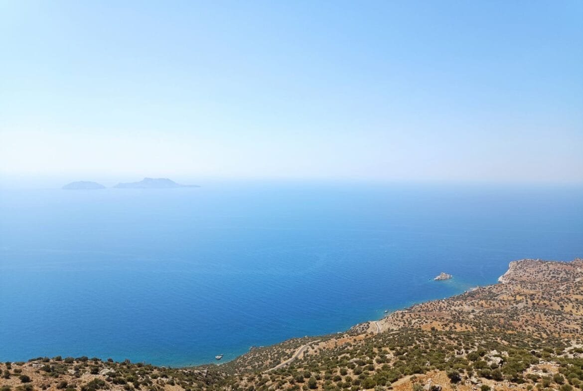 Plot of 27.500 square meters near Sactouria village.