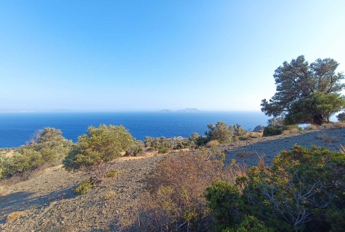 Plot of 5.700 sq.m. in Agios Pavlos.