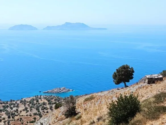 Plot of 6.600 sq.m. above the beach Prasonisi.