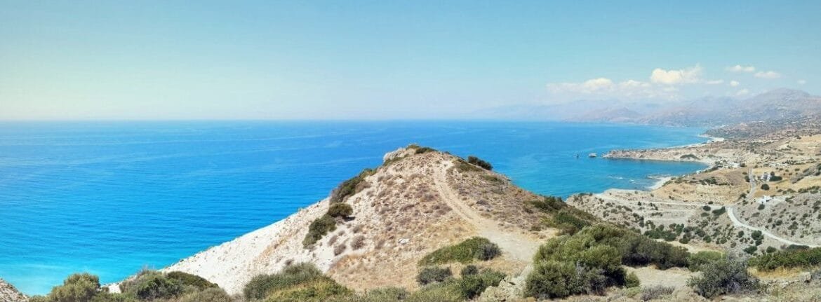 Plot of 19.000 sq.m. above the magnificent dunes of Agios Pavlos.