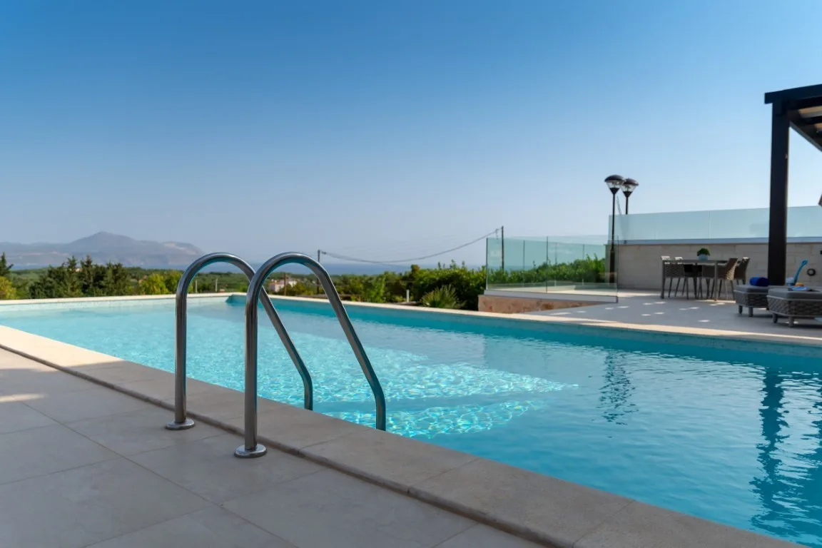 Delina stone villa in Plaka, Chania.