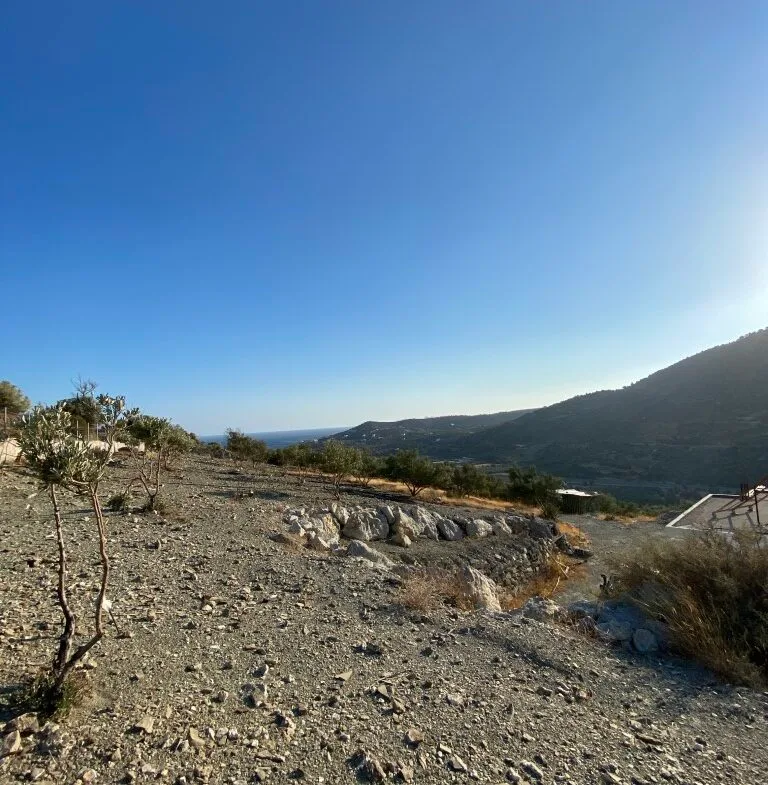 14.173 sqm plot with house for sale.