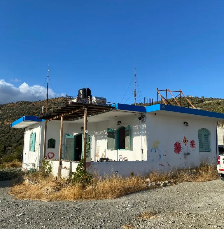 14.173 sqm plot with house for sale.