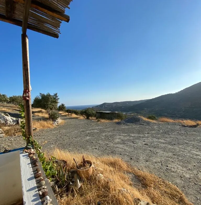 14.173 sqm plot with house for sale.
