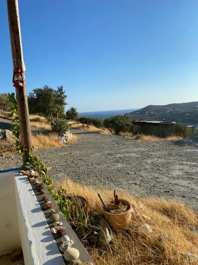 14.173 sqm plot with house for sale.