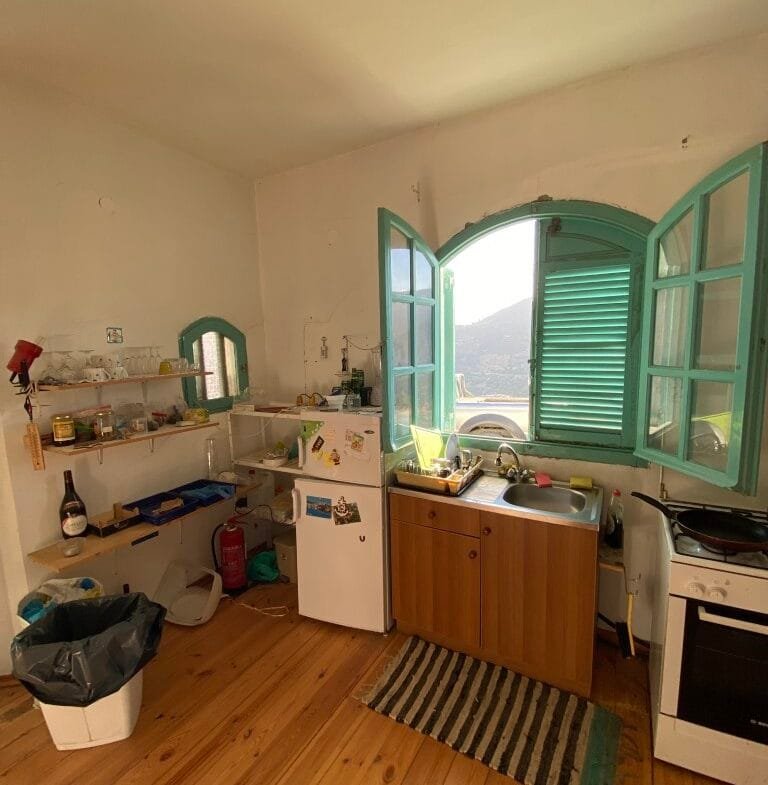 14.173 sqm plot with house for sale.