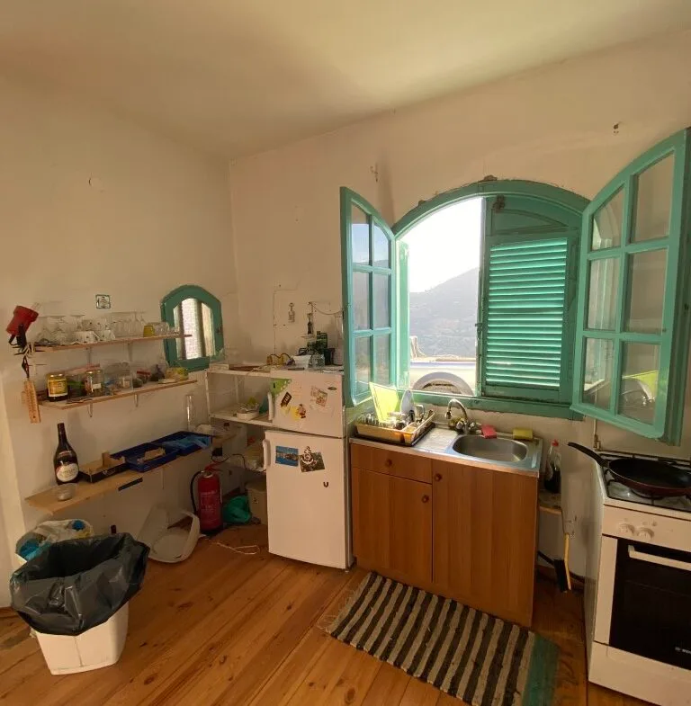14.173 sqm plot with house for sale.