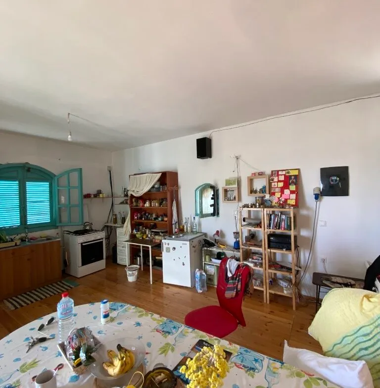 14.173 sqm plot with house for sale.