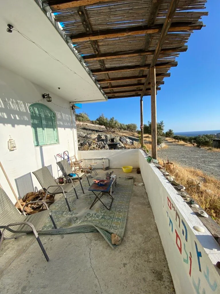 14.173 sqm plot with house for sale.