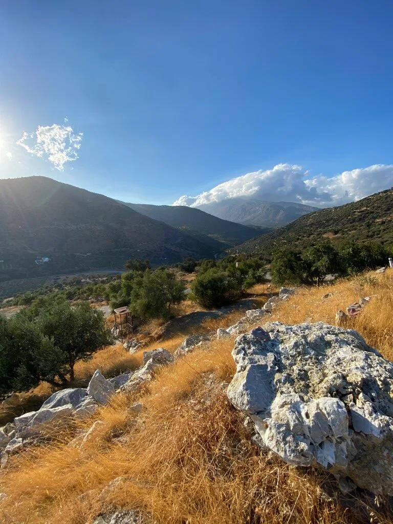 14.173 sqm plot with house for sale.