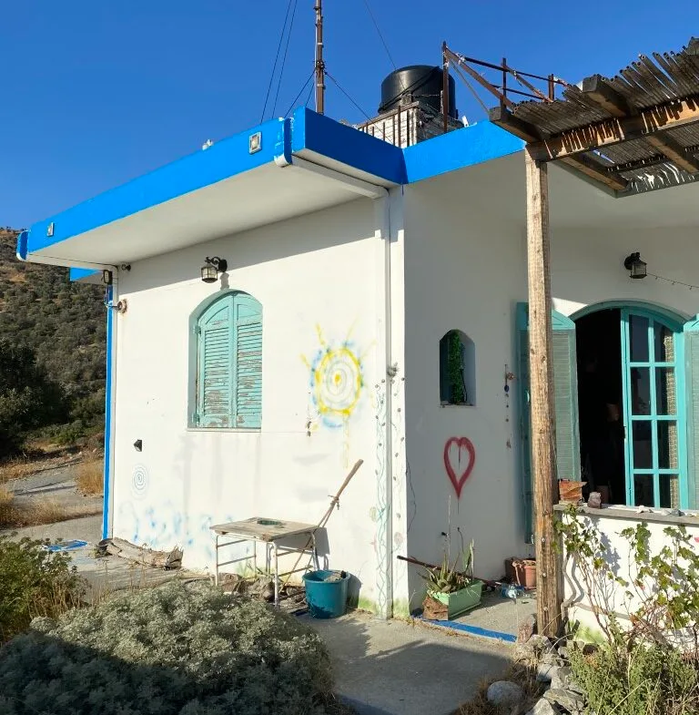 14.173 sqm plot with house for sale.
