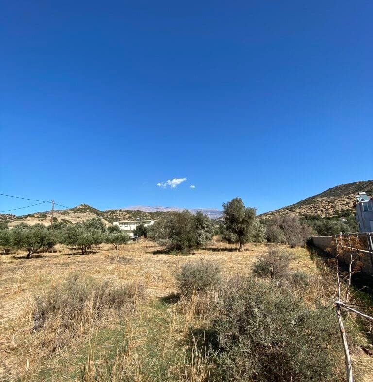 Land plot of 2.304,45 square meters in the area of Agia Galini.