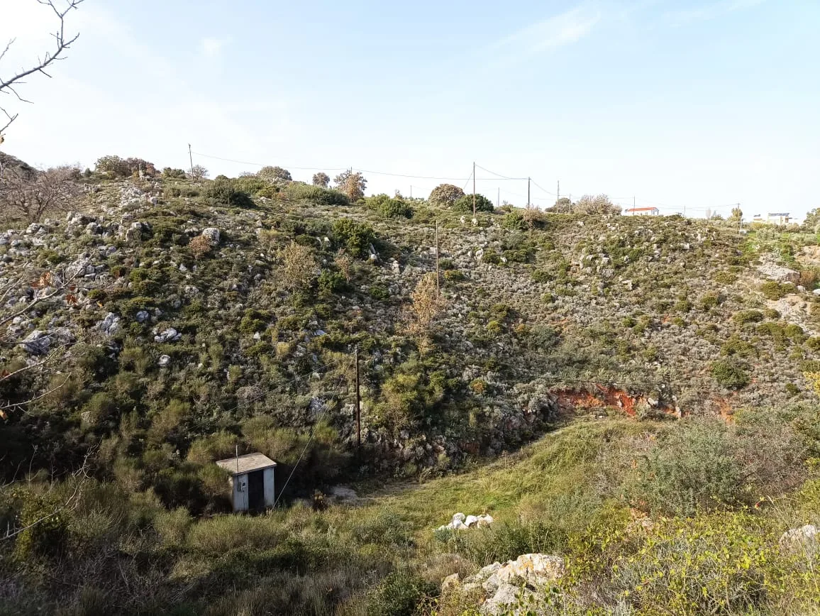 Plot of 28.000 square meters outside the settlement of Somatas, in Rethymno.
