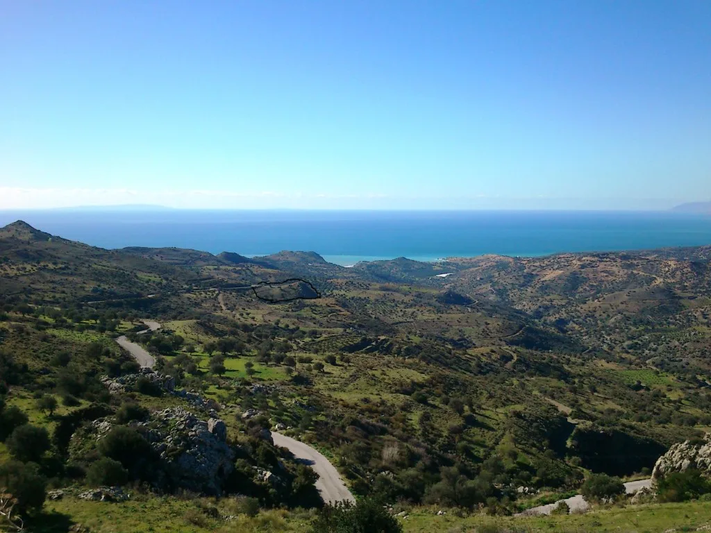 Land plot of 20.100 square meters in Agios Pavlos.