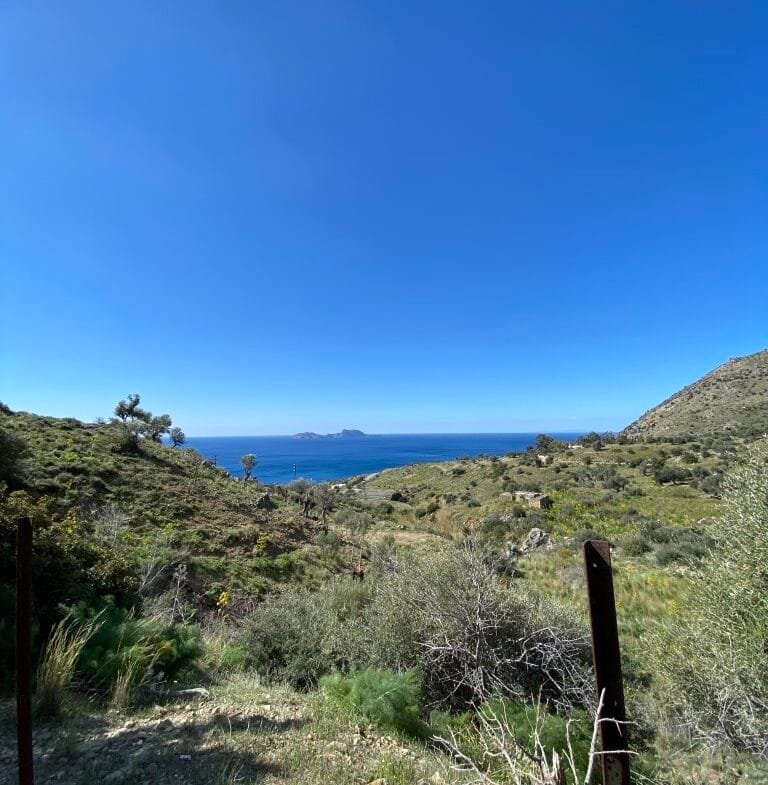Plot of 4.068,16 square meters on the way to Agios Georgios.
