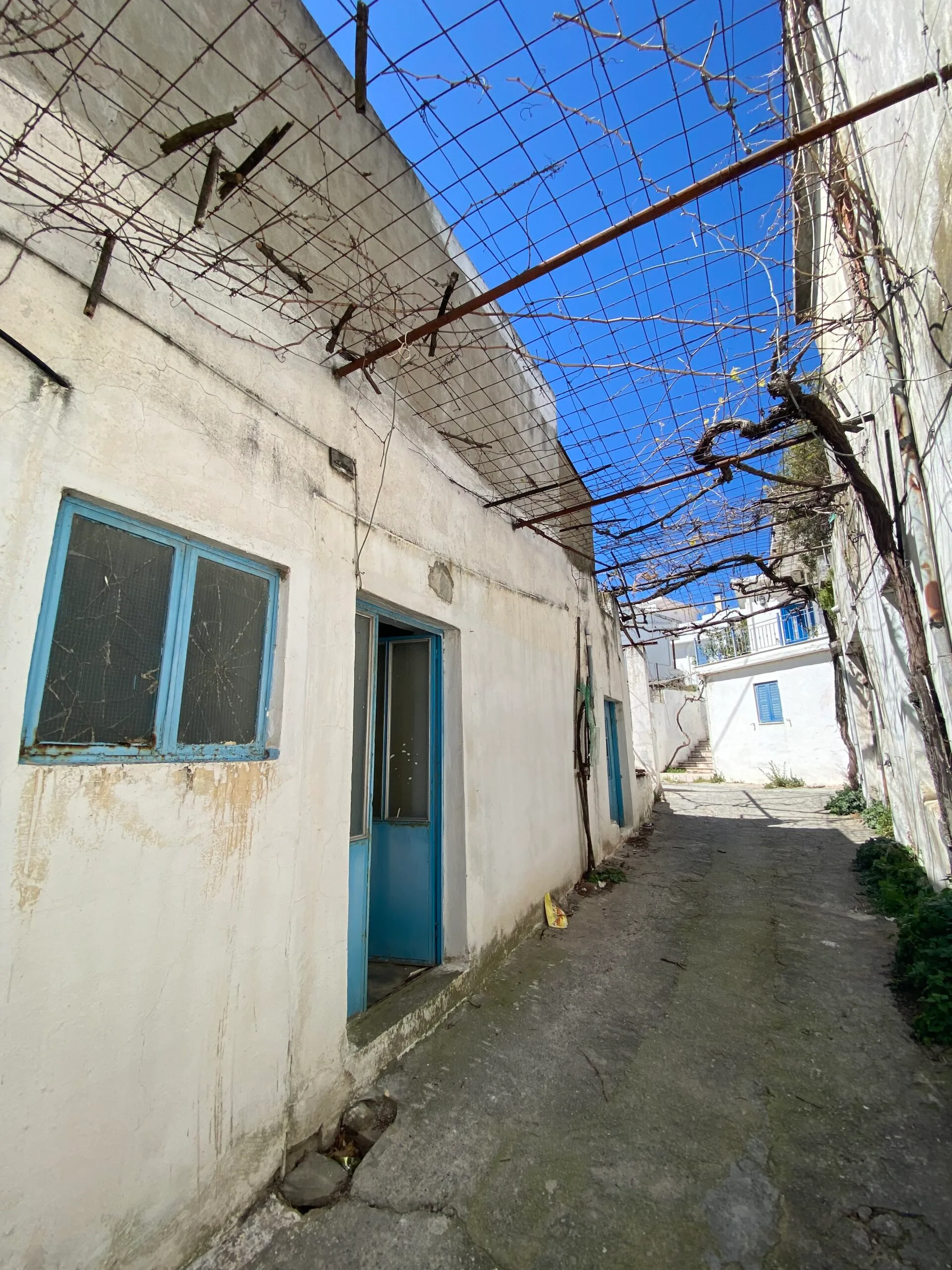 image00021 Three-storey building in Melampes.