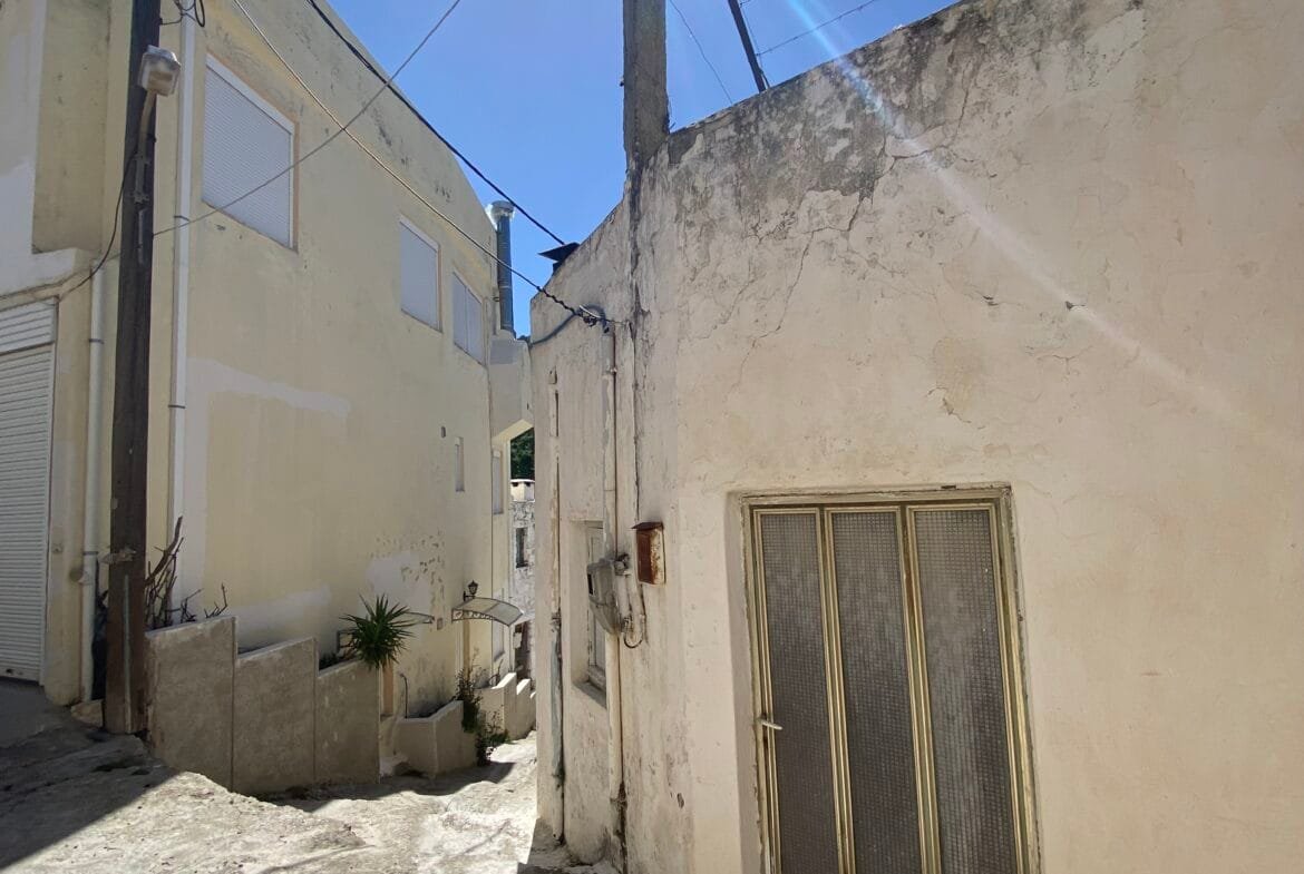 Three-storey building in Melampes.