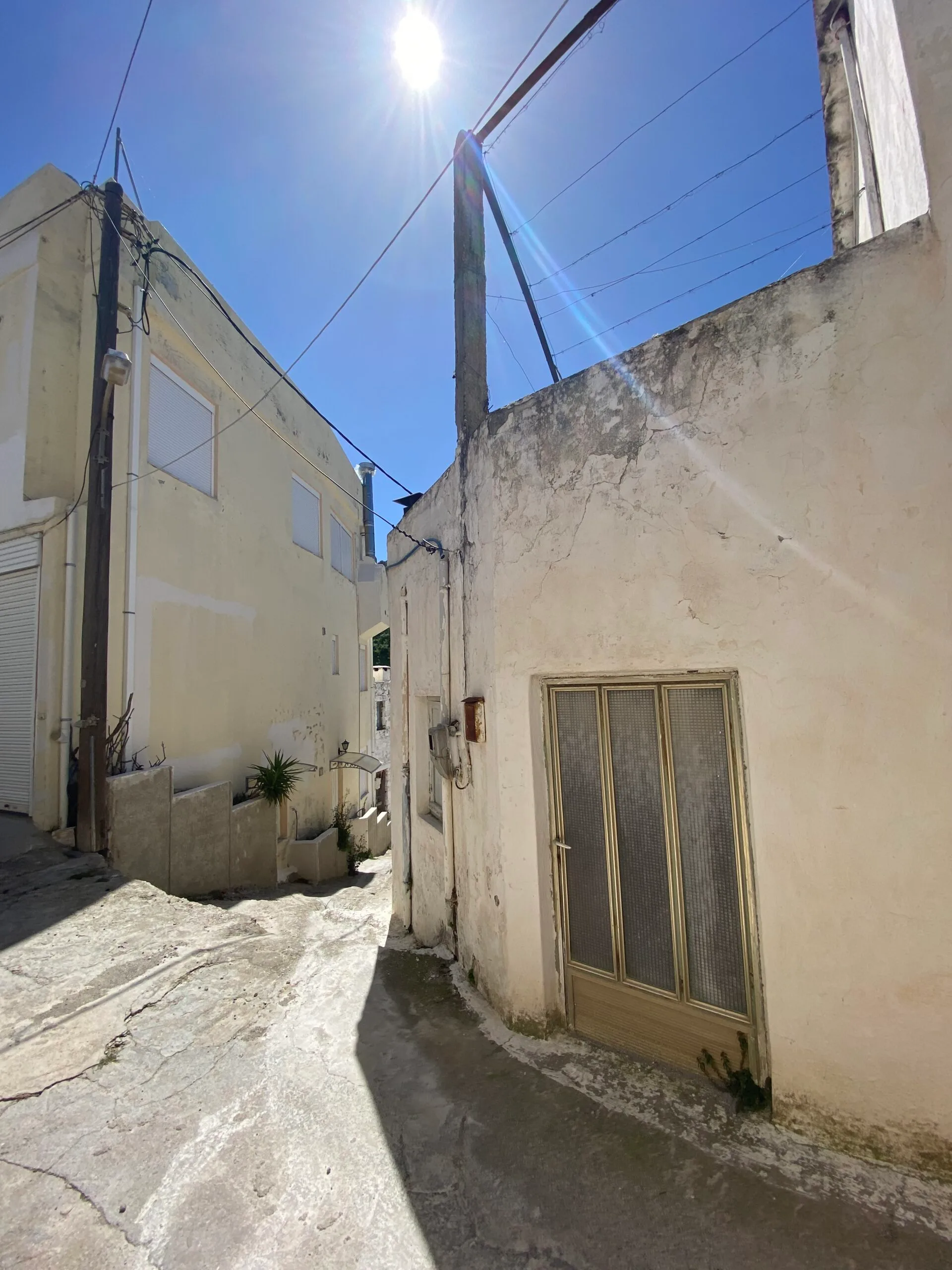 image00022 Three-storey building in Melampes.