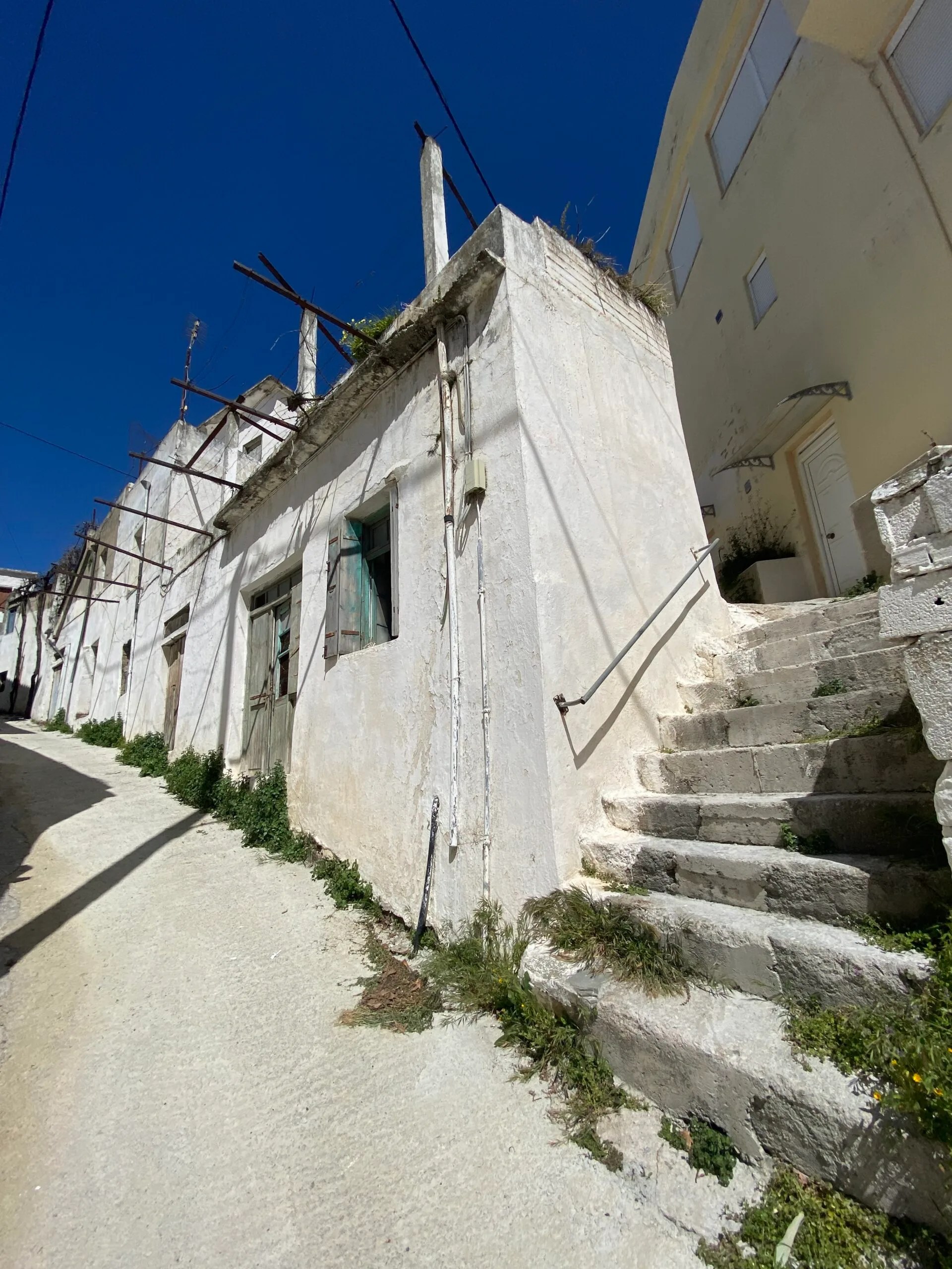 image00023 Three-storey building in Melampes.