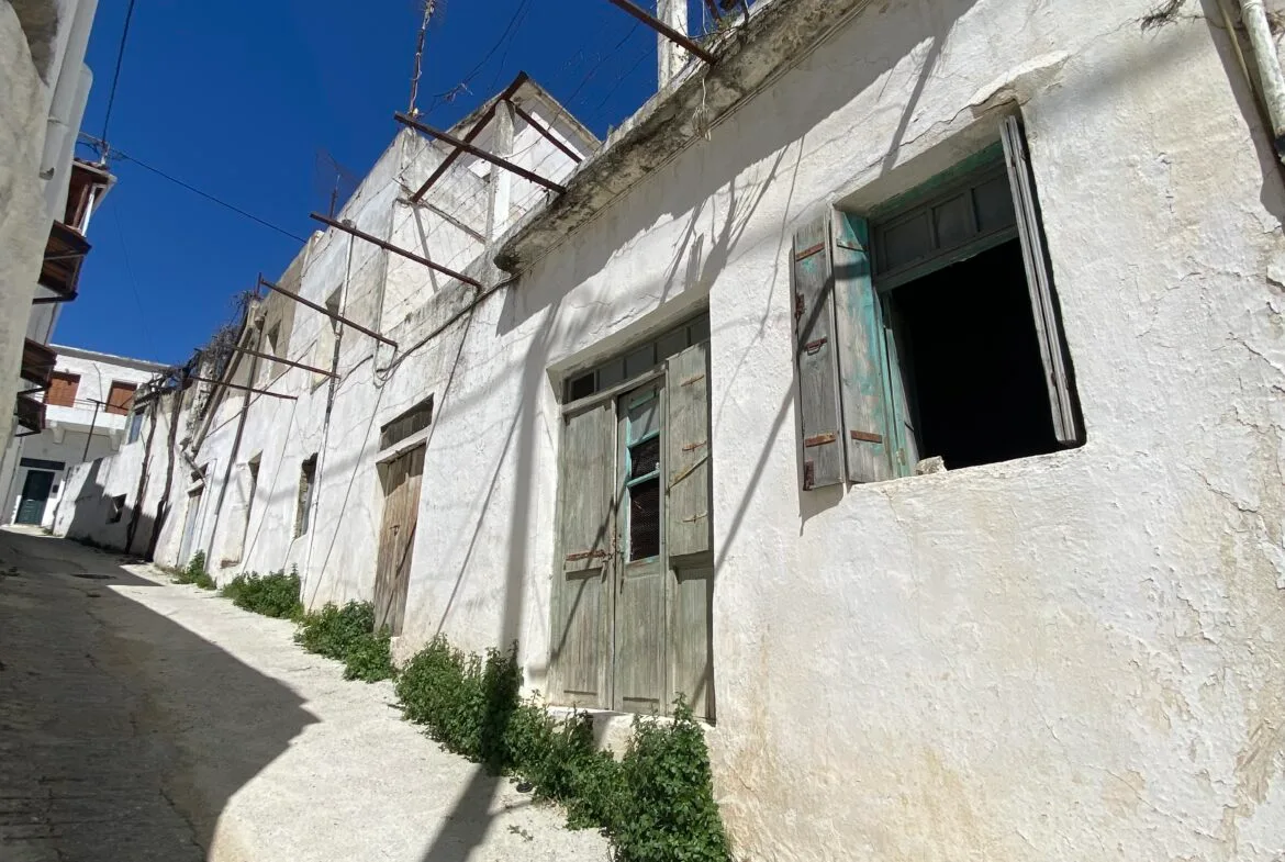 Three-storey building in Melampes.