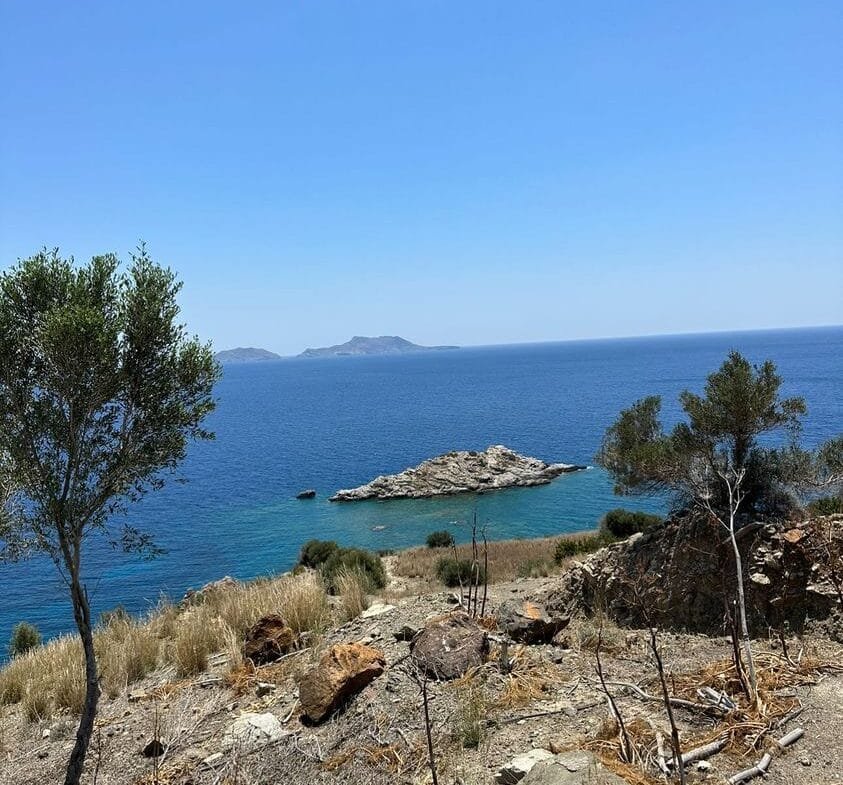 Plot of 4.136,52 square meters in Prasonisi.