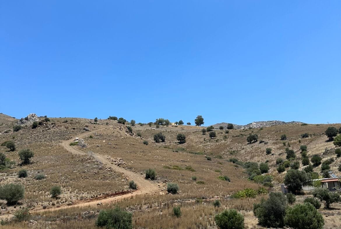 Two plots of land with panoramic views of the sea in Agios Pavlos
