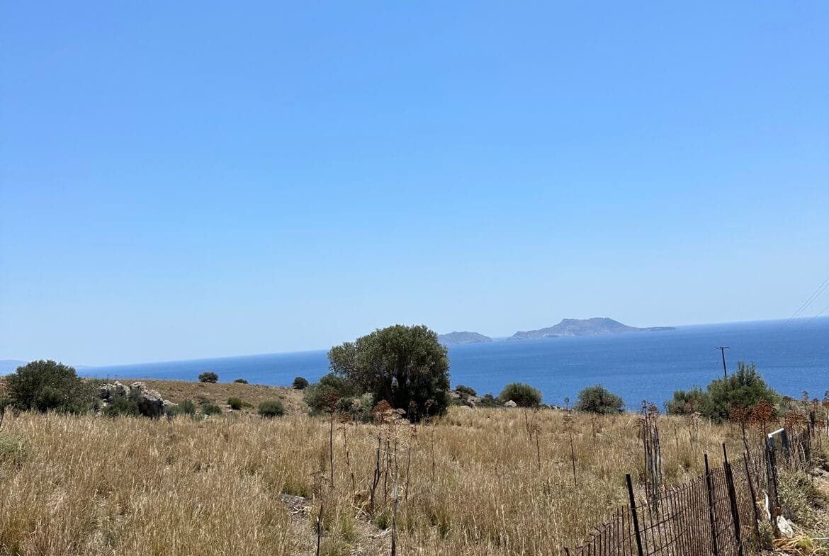 Plot of 5.011 sqm in Agios Pavlos.