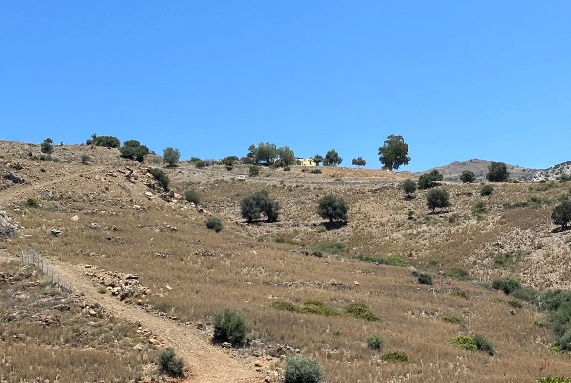 Two plots of land with panoramic views of the sea in Agios Pavlos