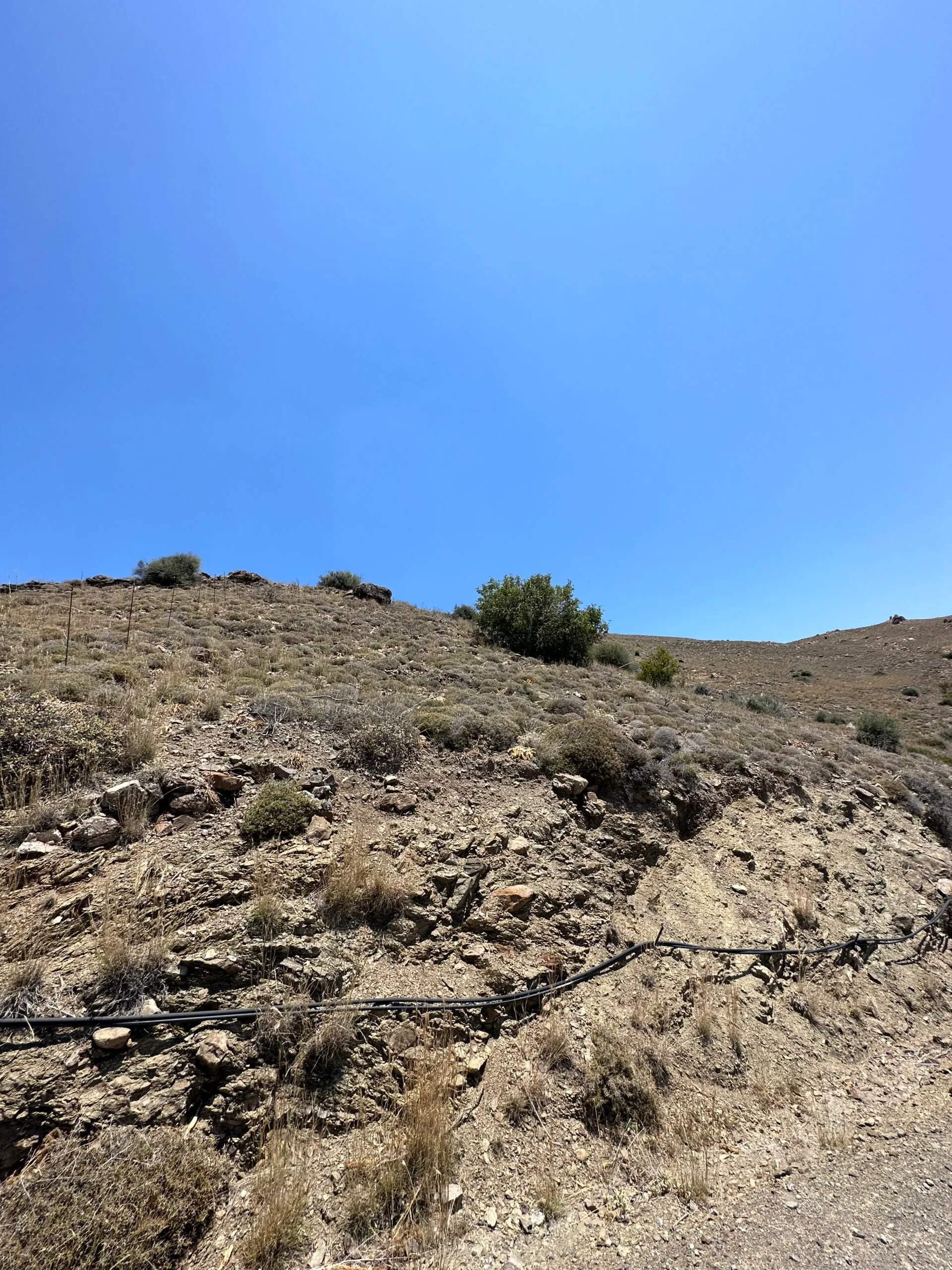 Plot of 5.000 sqm above Agios Pavlos.