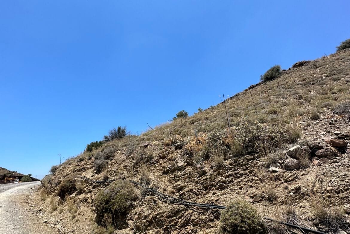 Plot of 5.000 sqm above Agios Pavlos.